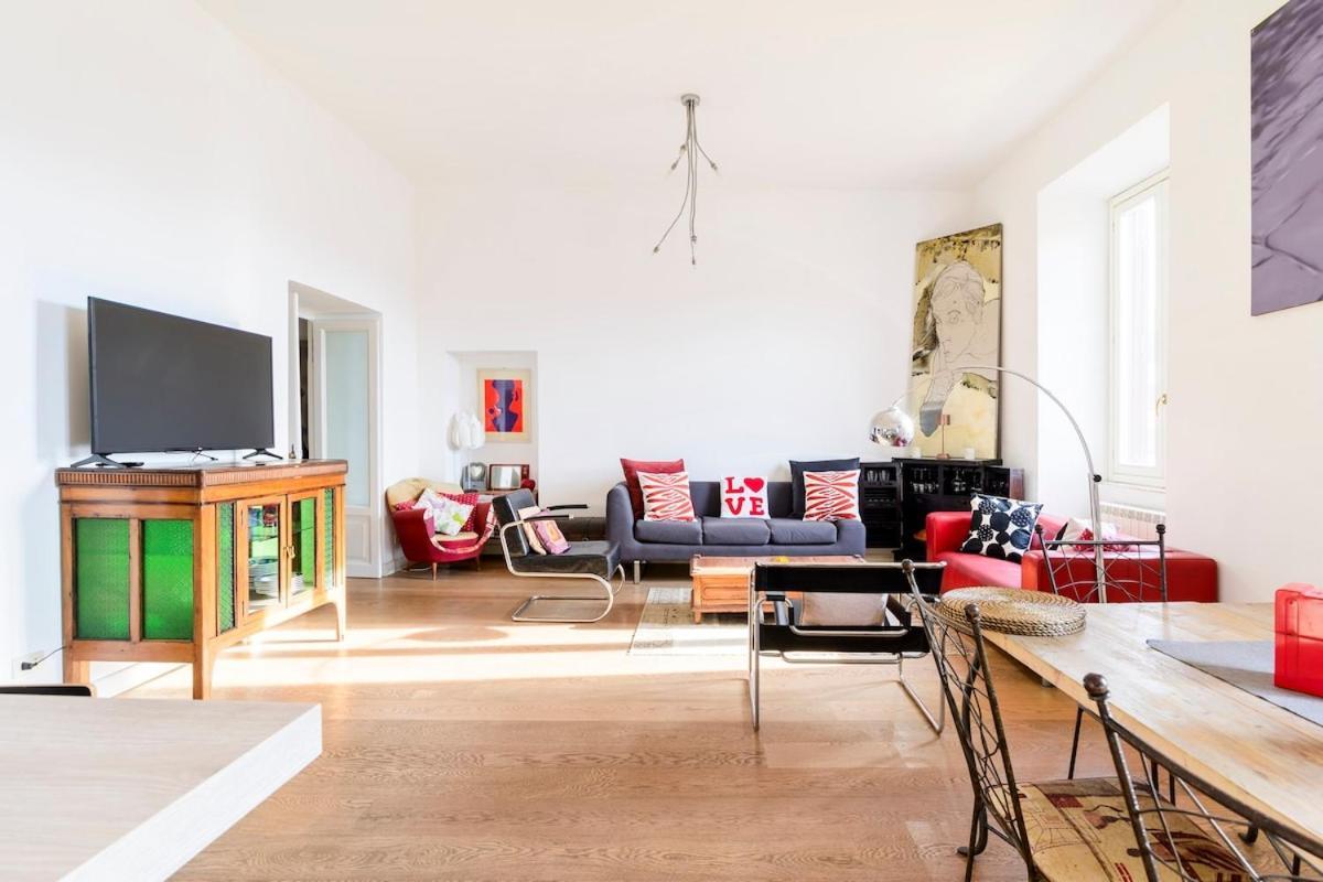 Principe House, Rome, 3 Bedroom 2 Bath, Elegant Full Of Light Appartement