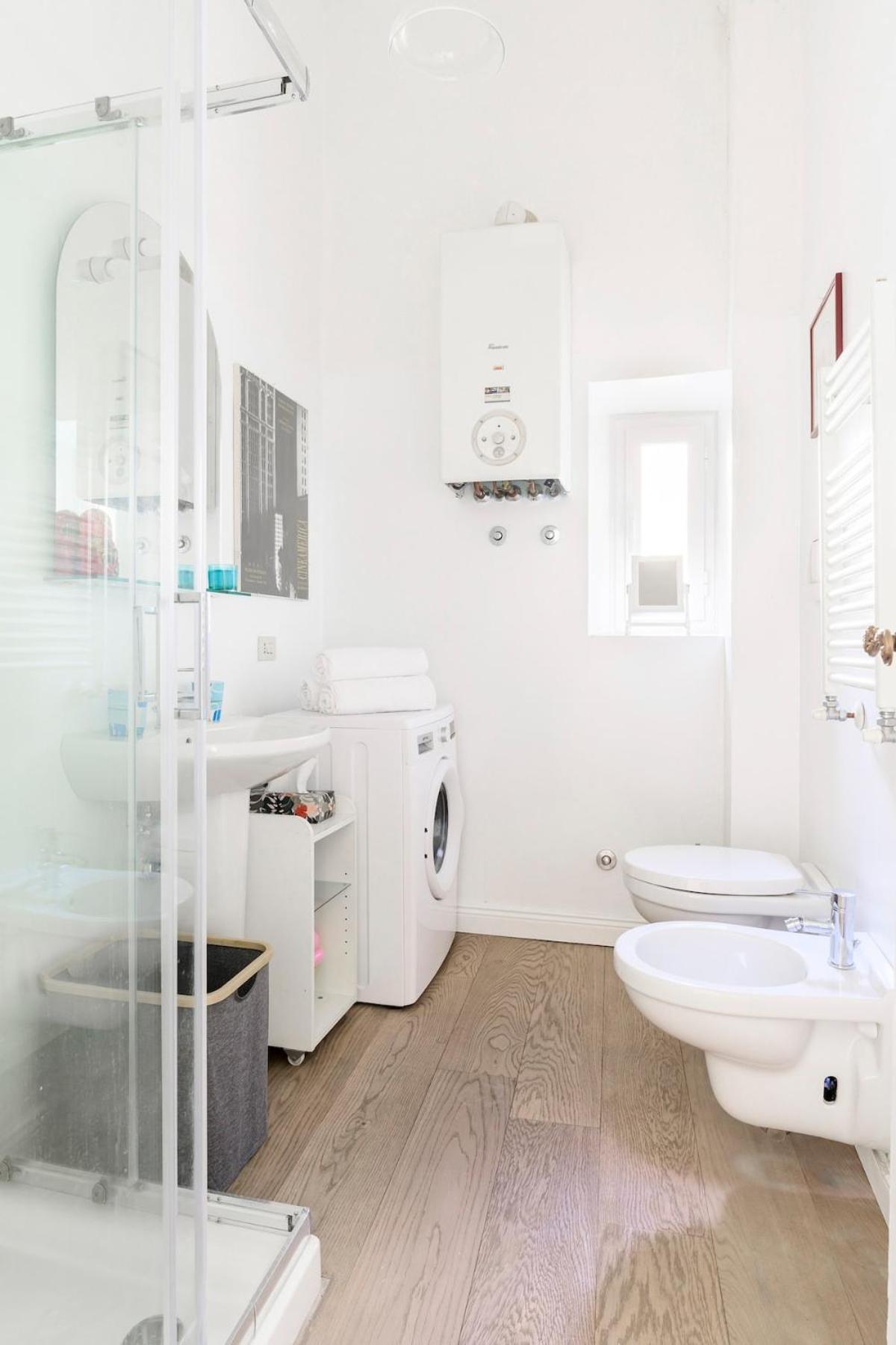 Appartement Principe House, Rome, 3 Bedroom 2 Bath, Elegant Full Of Light